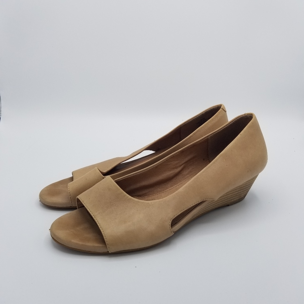 Wittner Nino Kitten Wedge Open Toe Nude Cutout Shoes